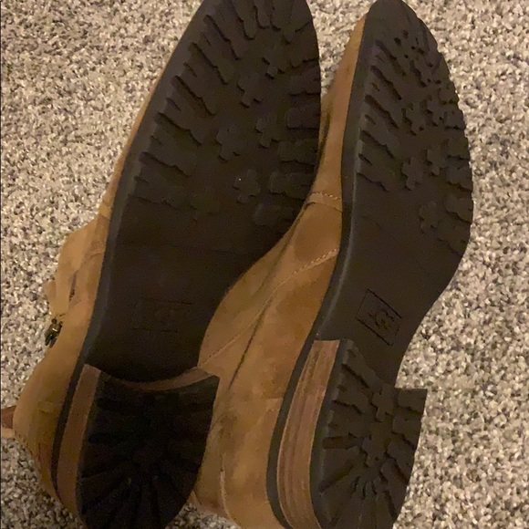 Shoe - Picture 4 of 6